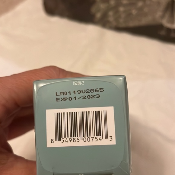 Neora Age IQ Double Cleansing face wash - Picture 7 of 7